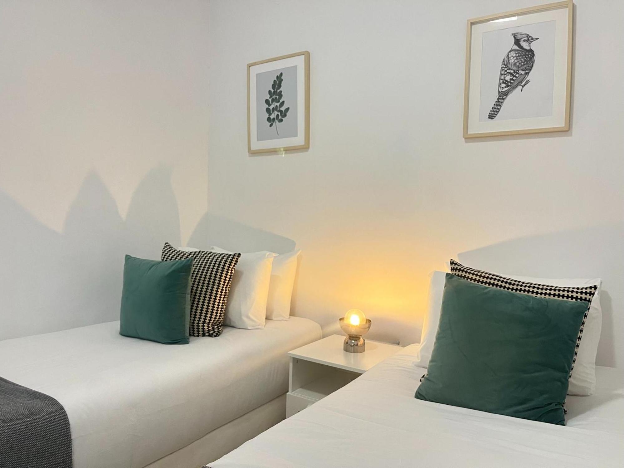Апартаменти Phaedrus Living Constantinos Seaview *